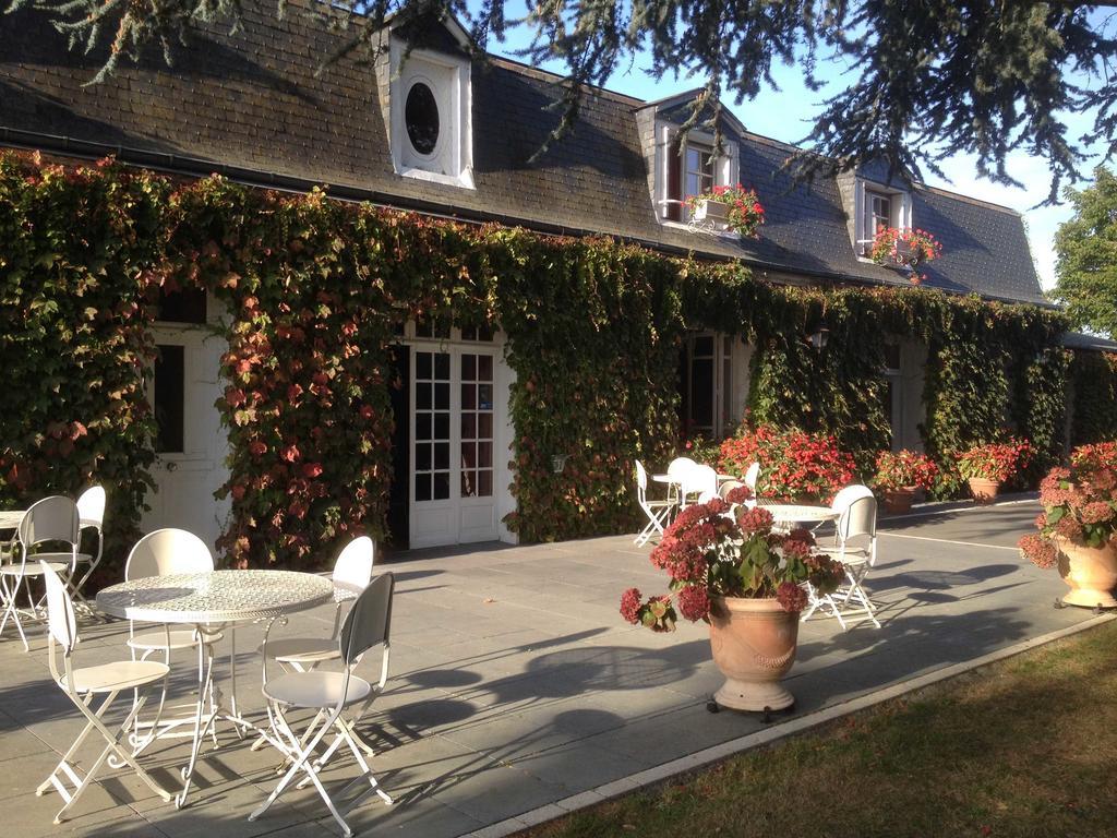 Hotel Le Petit Pont Moncé-en-Belin Exteriér fotografie